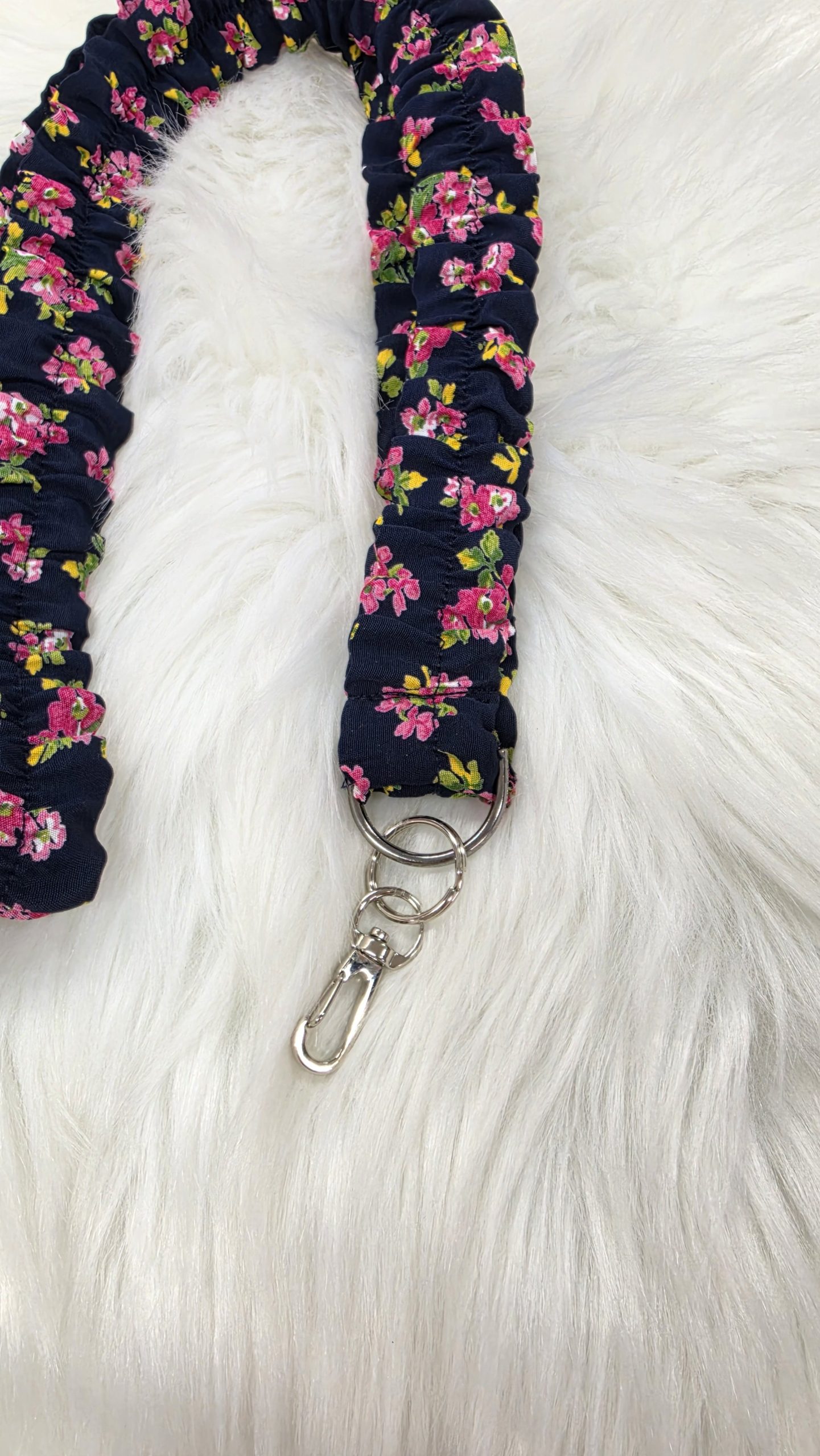 scruntchie-avainkaulanauha - Image 2